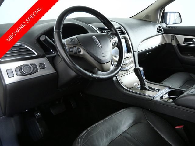 Used 2013 Lincoln MKX AWD w/ Class II Trailer Tow Pkg image 13