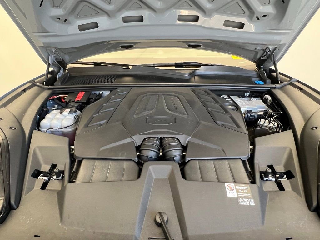Certified 2025 Porsche Cayenne GTS AWD/4WD image 26
