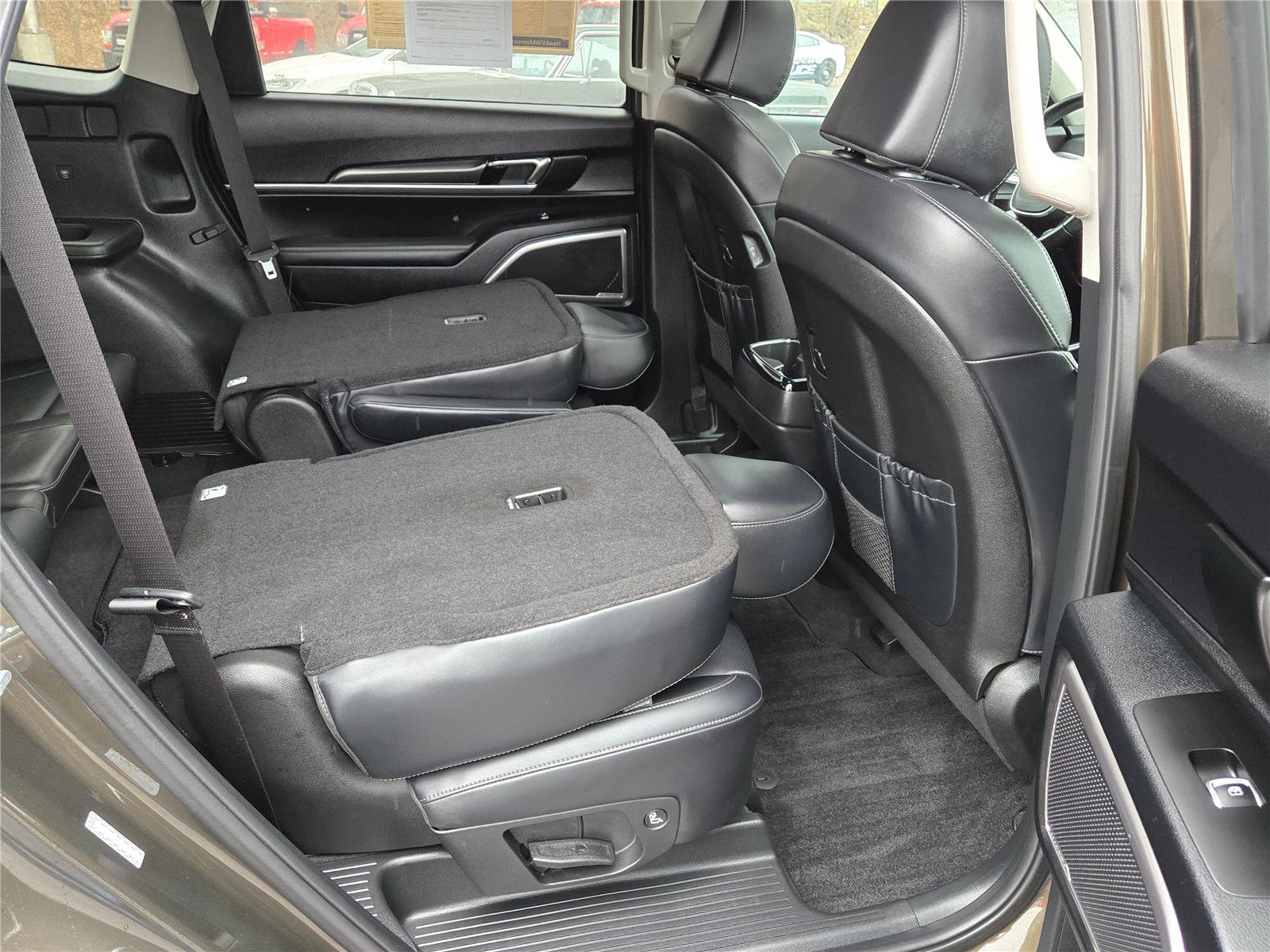 Used 2024 Kia Telluride S w/ S Sunroof Package image 7