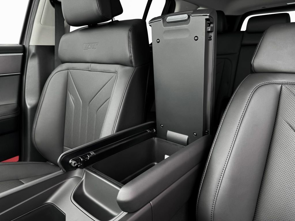 Used 2025 Hyundai Santa Fe XRT image 27