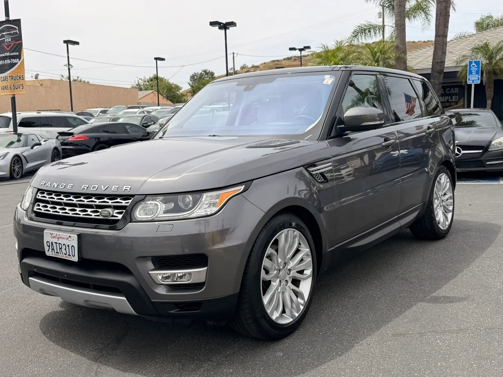 Used 2016 Land Rover Range Rover Sport HSE AWD/4WD image 3