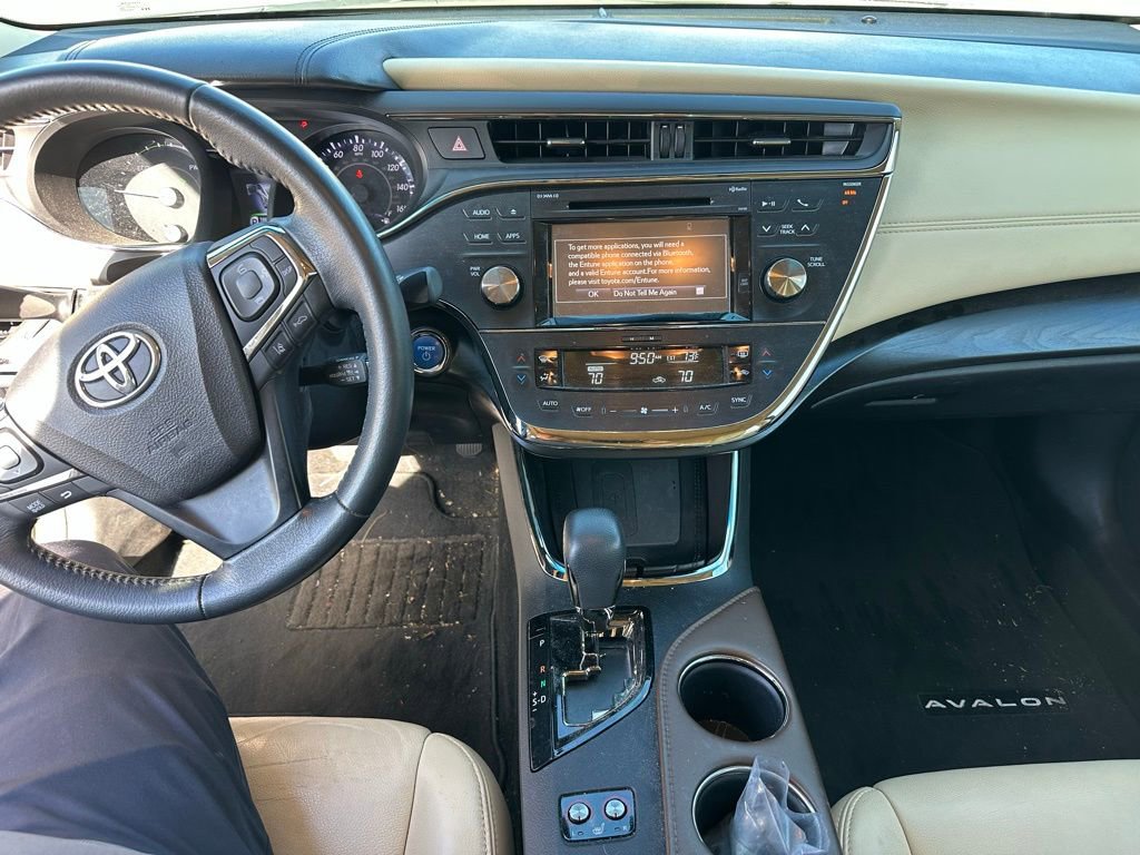 Used 2017 Toyota Avalon Limited image 11