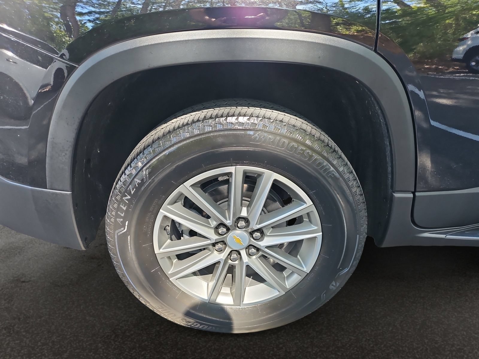 Used 2022 Chevrolet Traverse LT FWD image 44