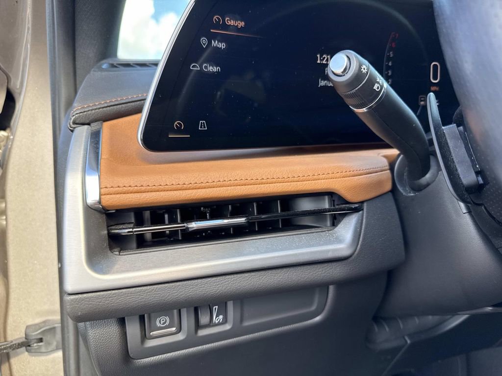 Certified 2024 Cadillac XT4 Sport image 31