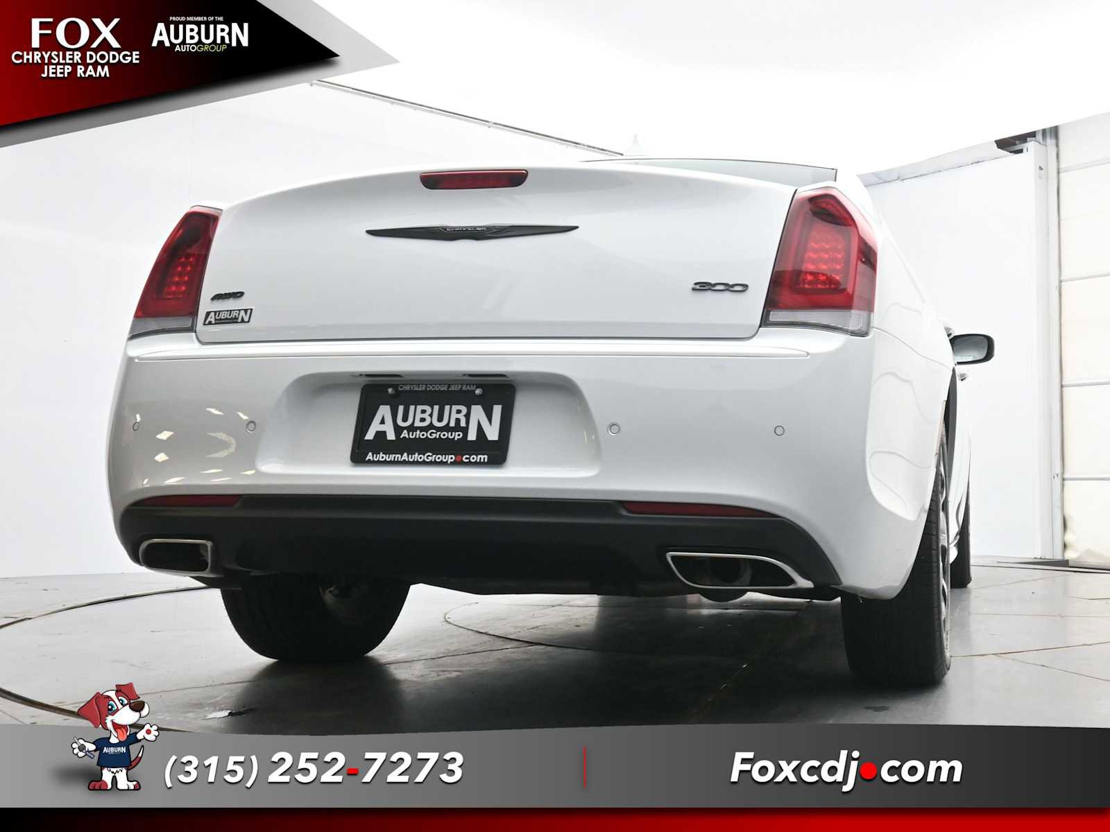 Used 2023 Chrysler 300 Touring L w/ Comfort Group image 21