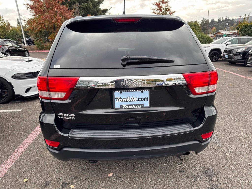 Used 2013 Jeep Grand Cherokee Laredo w/ Laredo E Group AWD/4WD image 7
