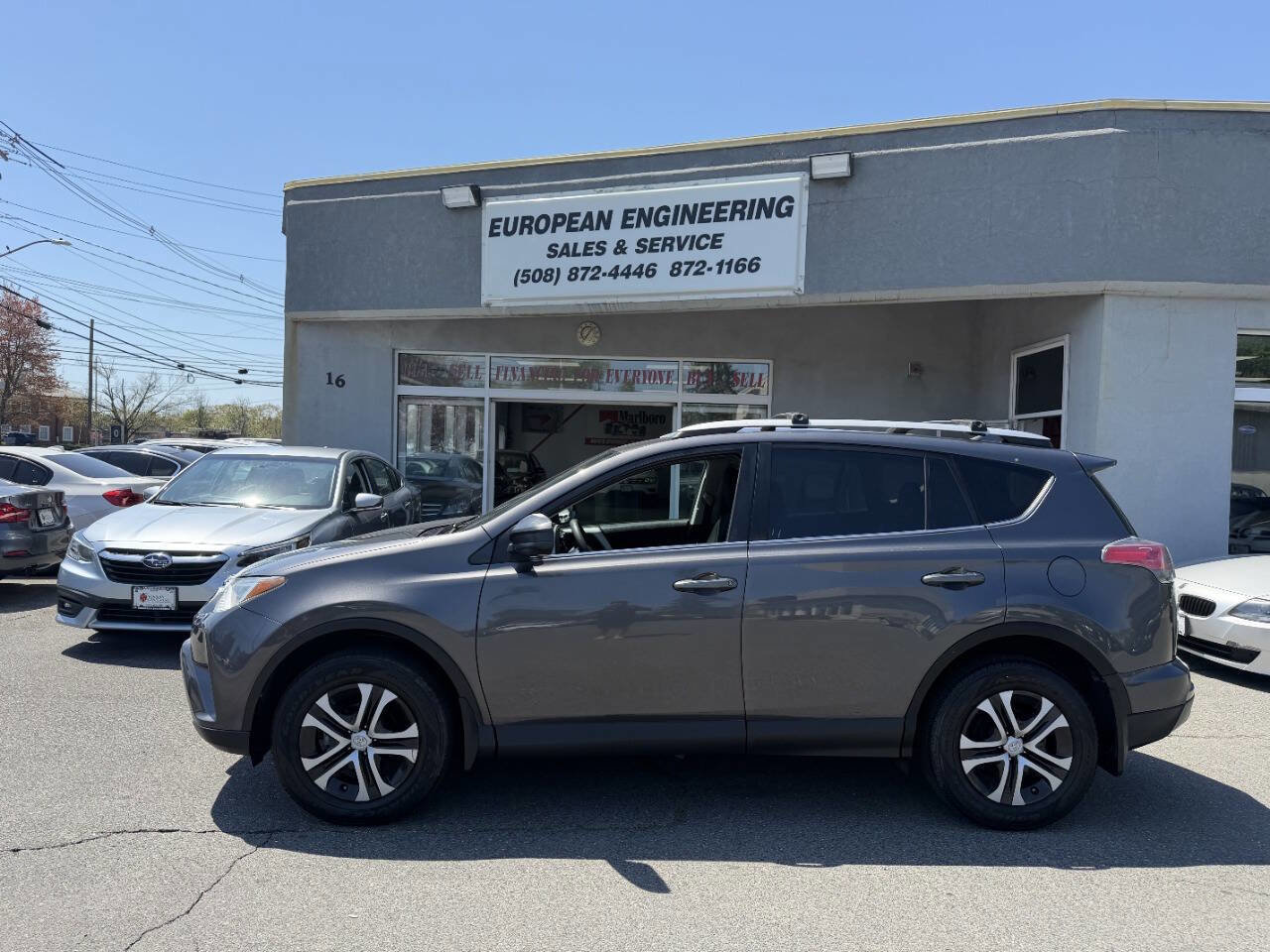 Used 2016 Toyota RAV4 LE AWD/4WD image 4