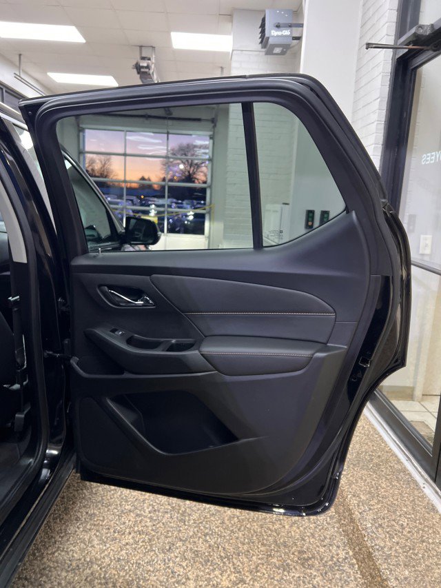 Used 2020 Chevrolet Traverse LT w/ LT Premium Package image 16