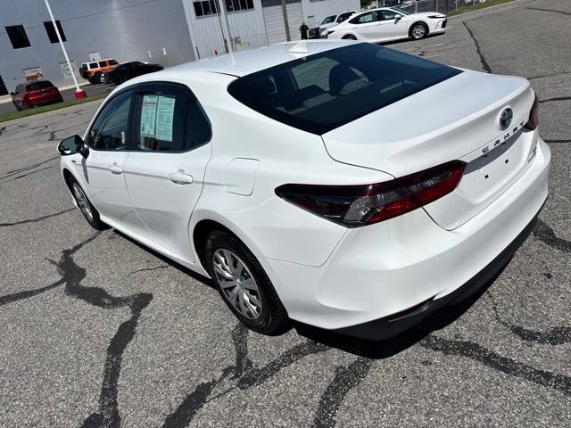 Used 2021 Toyota Camry LE FWD image 9