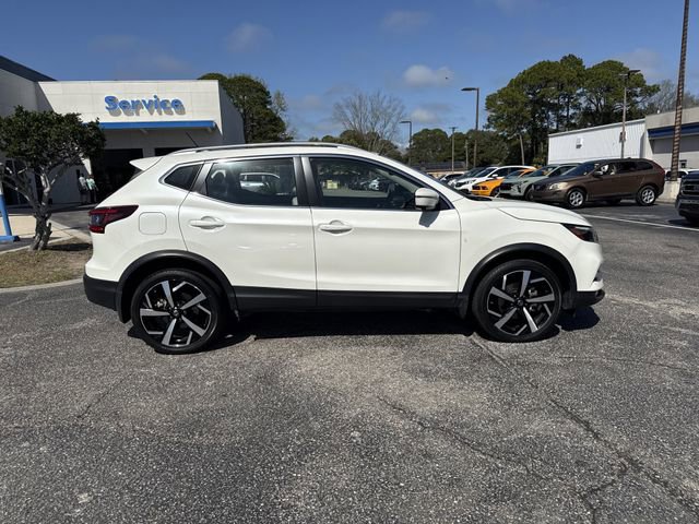 Used 2022 Nissan Rogue Sport SL w/ Premium Package image 4