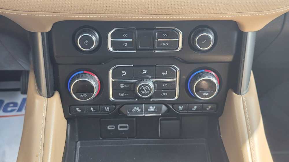 Used 2023 Chevrolet Tahoe Premier AWD/4WD image 18