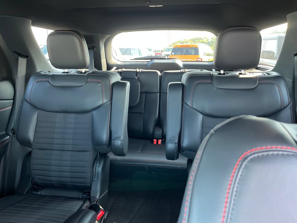 New 2027 Ford Explorer ST-Line AWD/4WD image 13