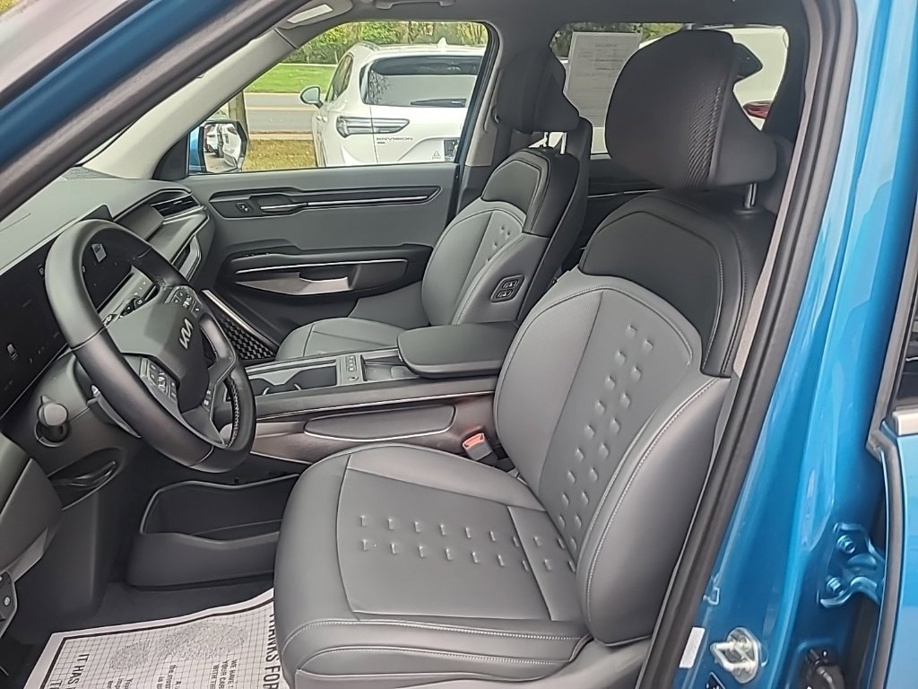 Used 2024 Kia EV9 Wind AWD/4WD image 15