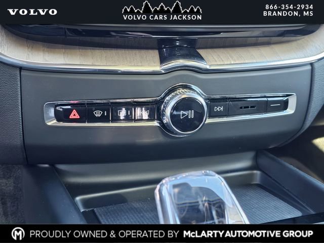 New 2026 Volvo XC60 B5 Plus w/ Protection Package Premier image 21