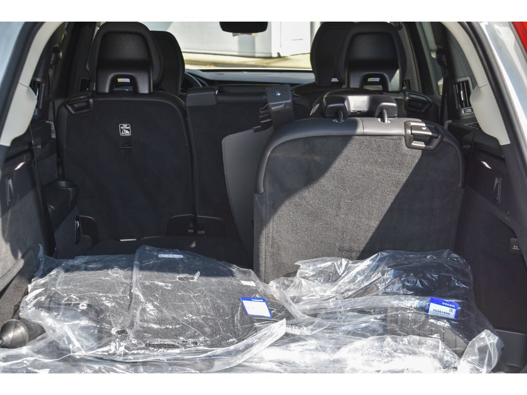 Certified 2024 Volvo XC90 T8 Plus w/ Protection Package Premier AWD/4WD image 24