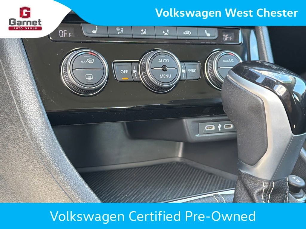 Certified 2023 Volkswagen Jetta SE FWD image 31