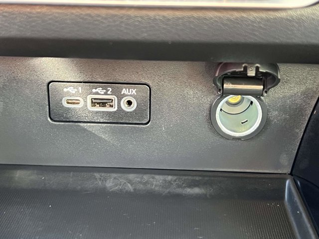 Used 2025 Nissan Altima 2.5 SR image 29