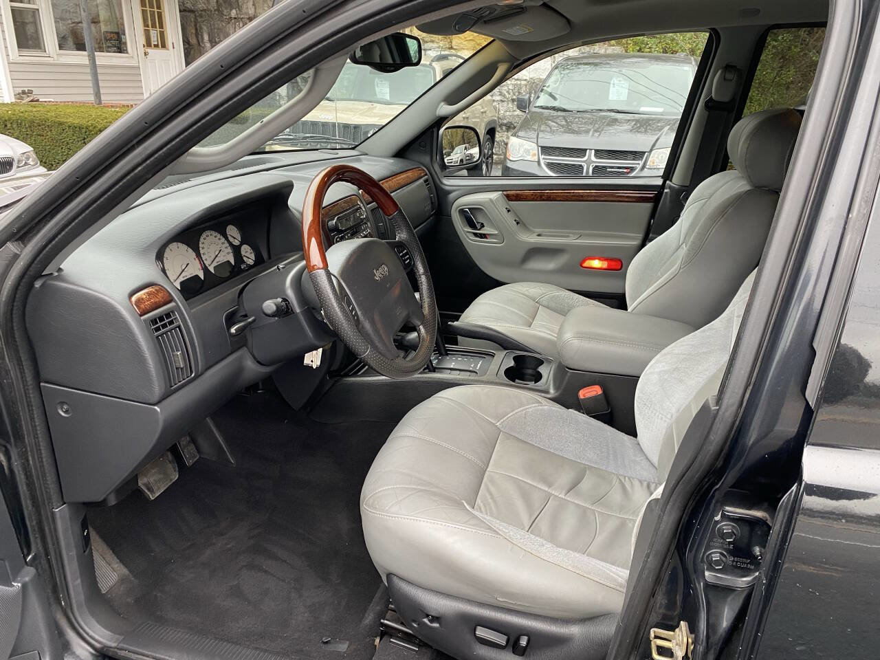Used 2002 Jeep Grand Cherokee Overland image 9