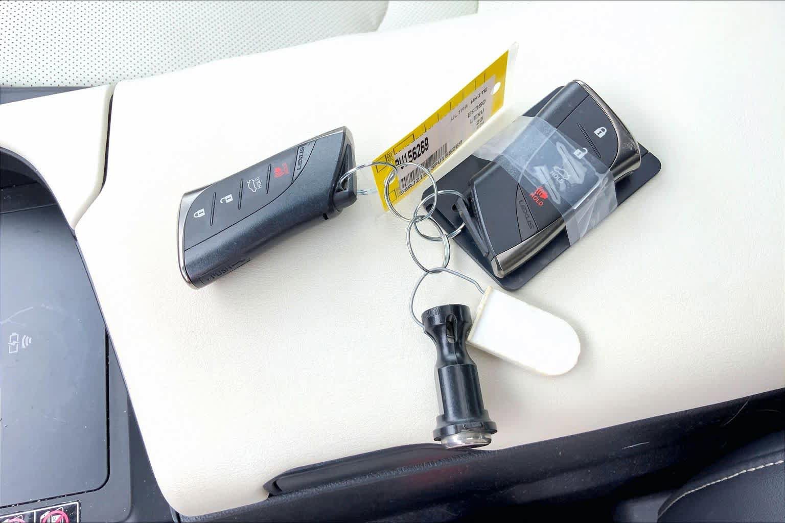 Used 2023 Lexus ES 350 F Sport w/ Accessory Package (Z2) FWD image 15