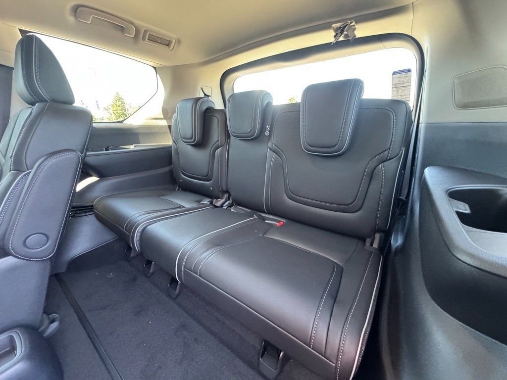 Certified 2026 INFINITI QX80 Luxe w/ Cargo Package image 23