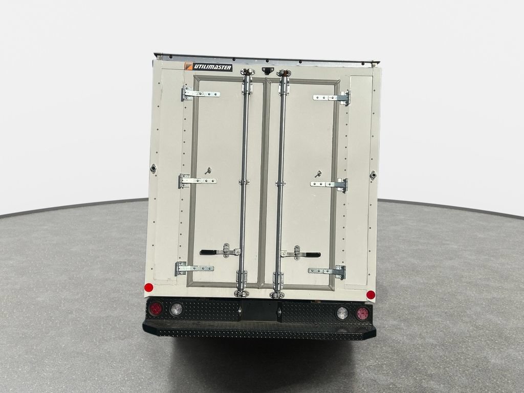 New 2025 GMC Savana 3500 w/ Power Convenience Package RWD image 3