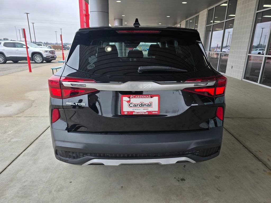 Used 2023 Kia Seltos LX image 8