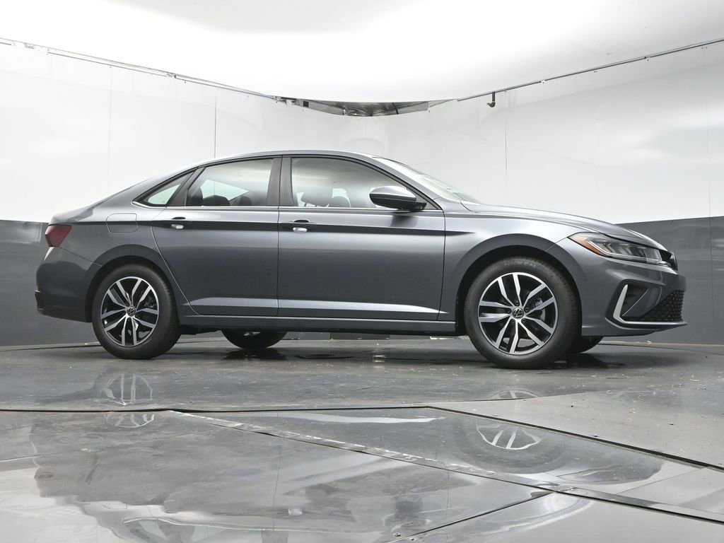 New 2026 Volkswagen Jetta SE FWD image 29