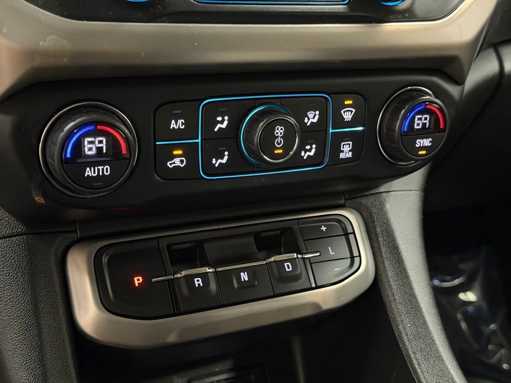 Used 2021 GMC Acadia Denali w/ Denali Technology Package image 22