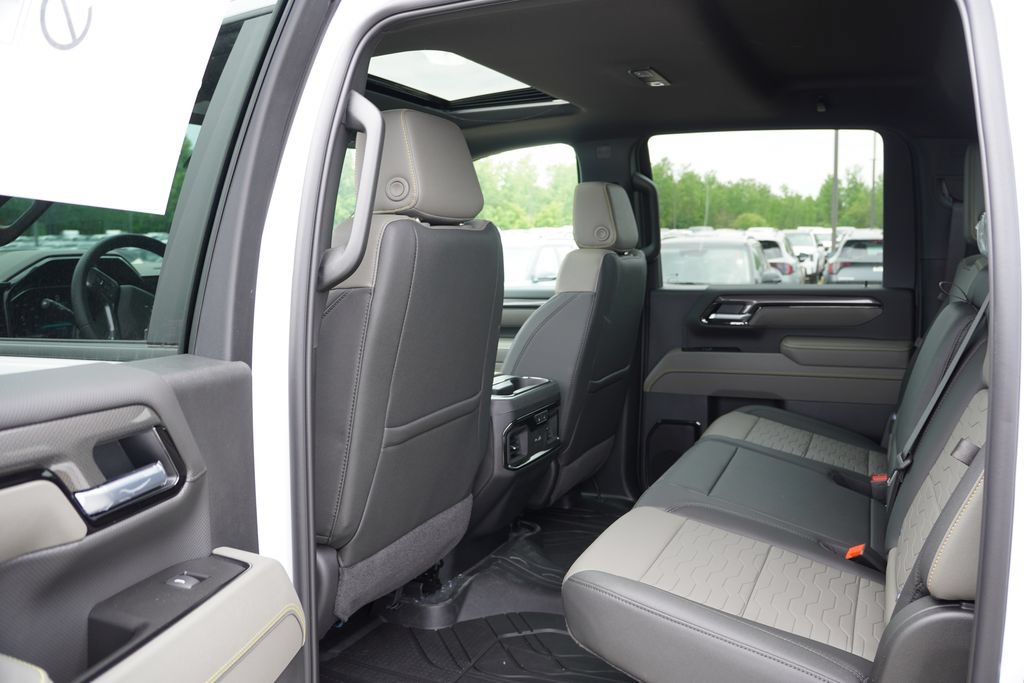 New 2026 Chevrolet Silverado 2500 ZR2 AWD/4WD image 11
