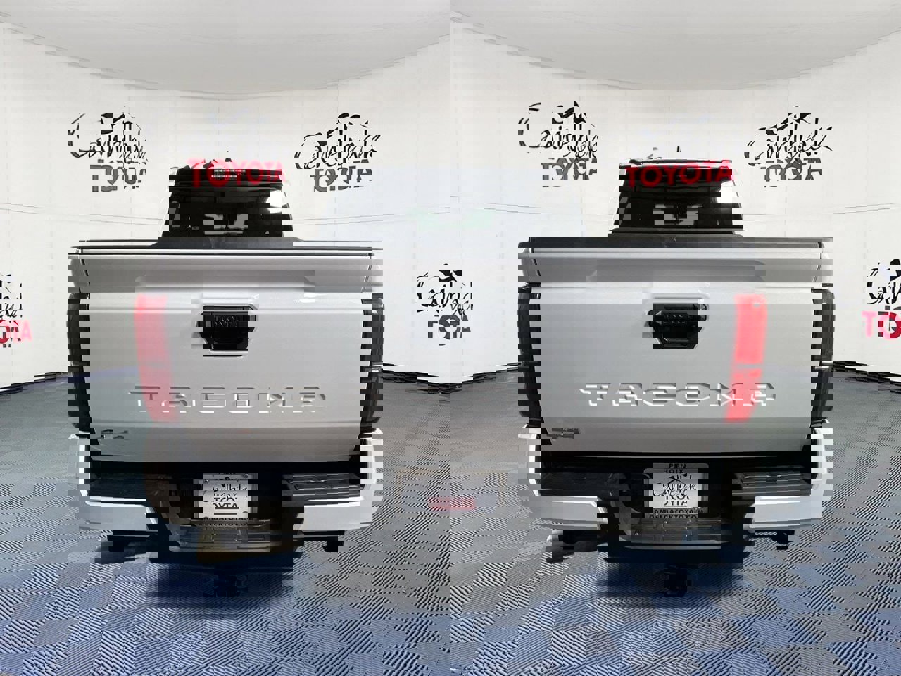 Used 2025 Toyota Tacoma SR5 image 6