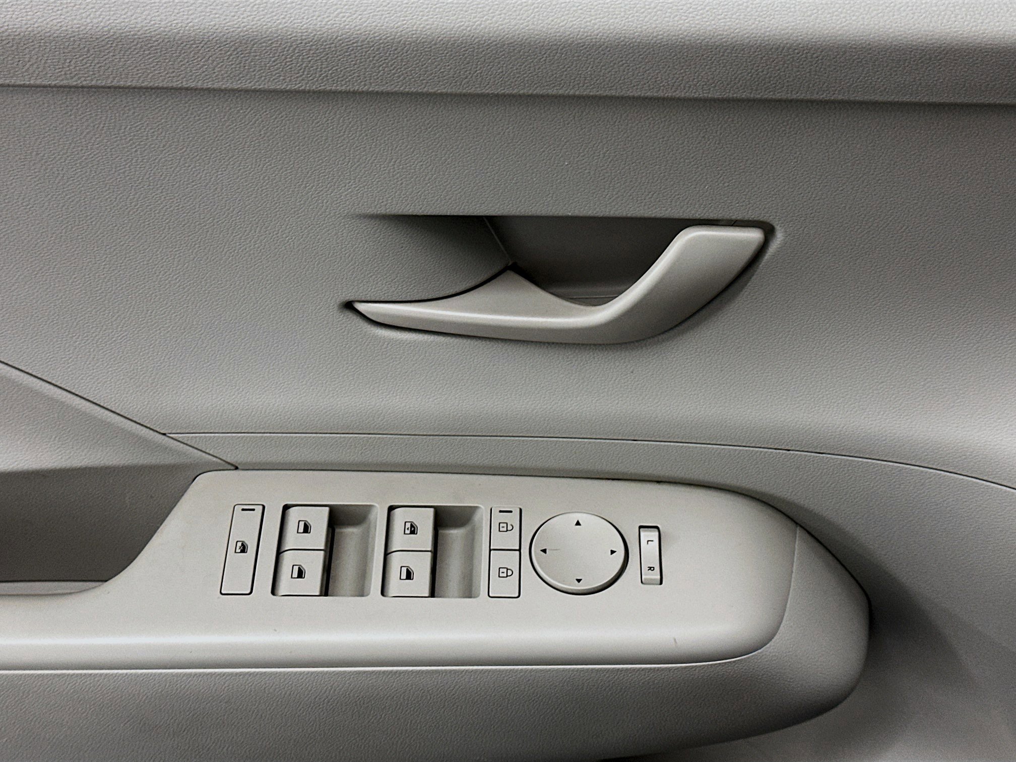 Used 2025 Hyundai Kona SEL image 15