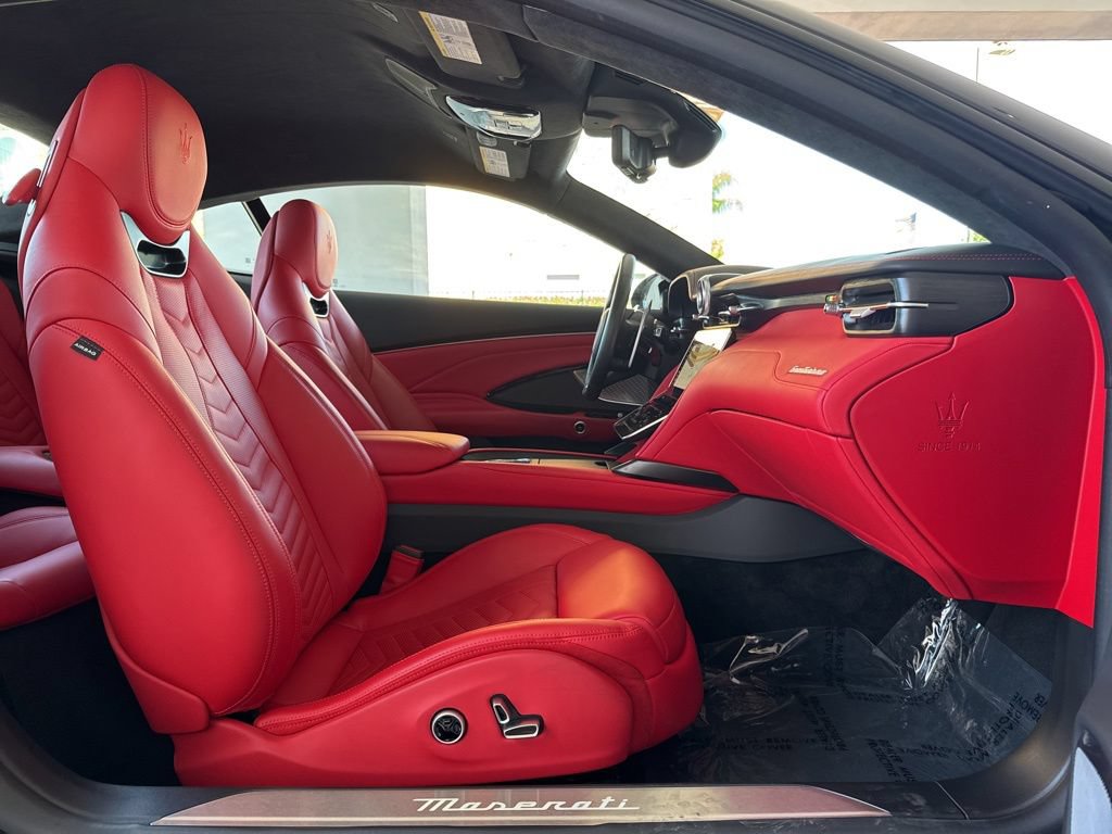 Certified 2025 Maserati GranTurismo Folgore AWD/4WD image 19