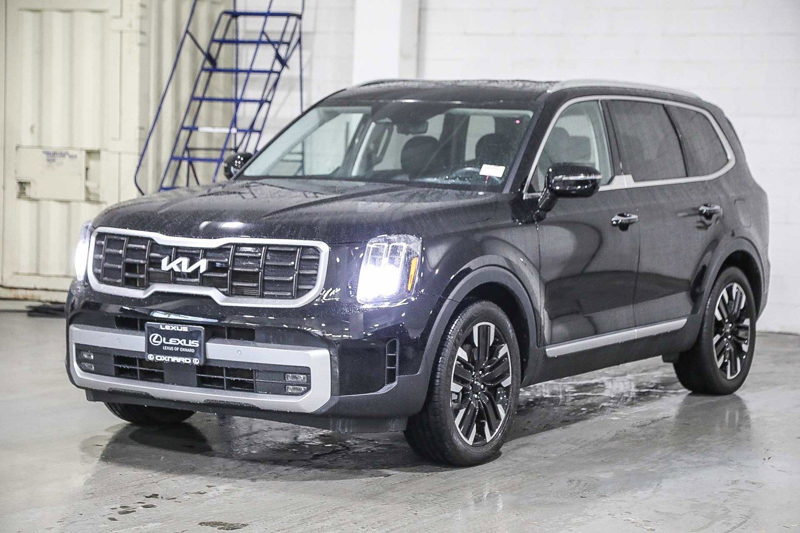 Used 2023 Kia Telluride SX Prestige image 3