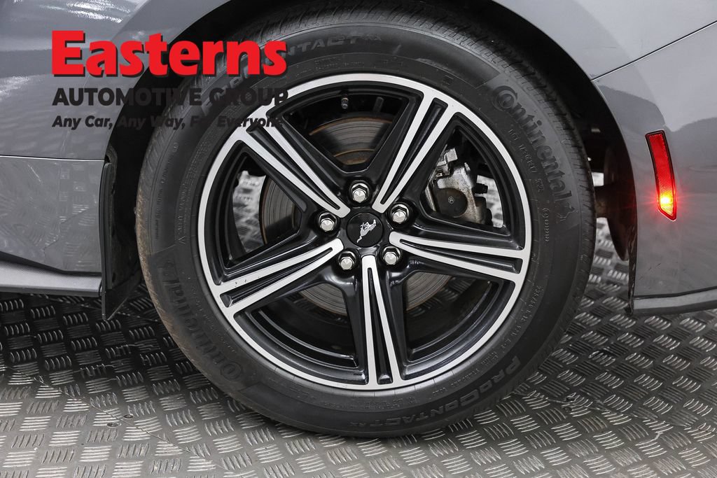 Used 2025 Ford Mustang Coupe RWD image 31