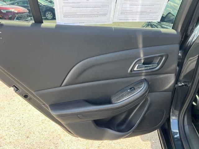 Used 2016 Chevrolet Malibu LT FWD image 15