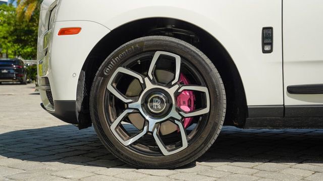 Used 2024 Rolls-Royce Cullinan Sport Utility image 38