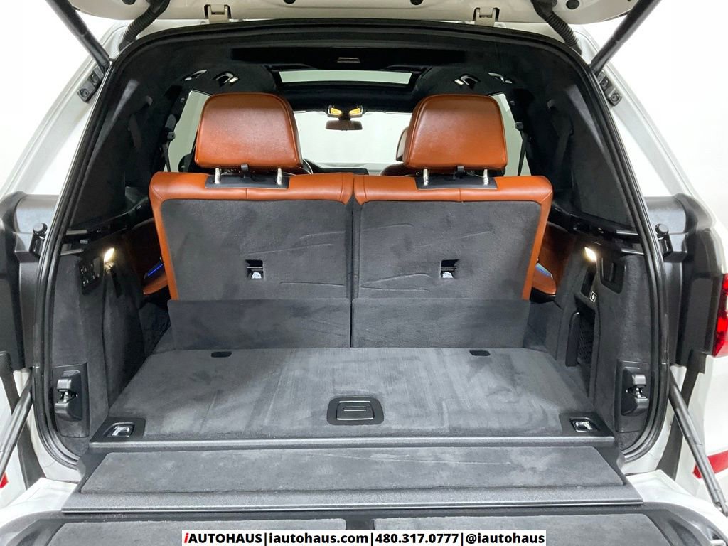 Used 2022 BMW X7 M50i image 14