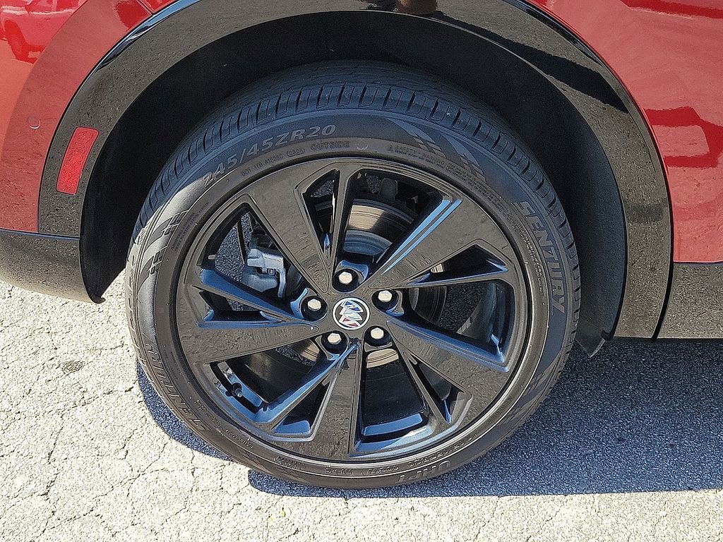 Used 2022 Buick Envision Essence w/ Technology Package II FWD image 7