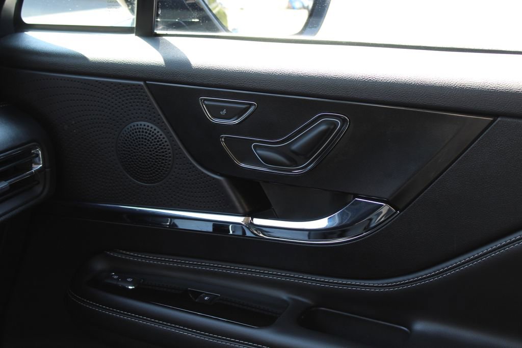 Used 2023 Lincoln Corsair FWD w/ Equipment Group 101A image 13