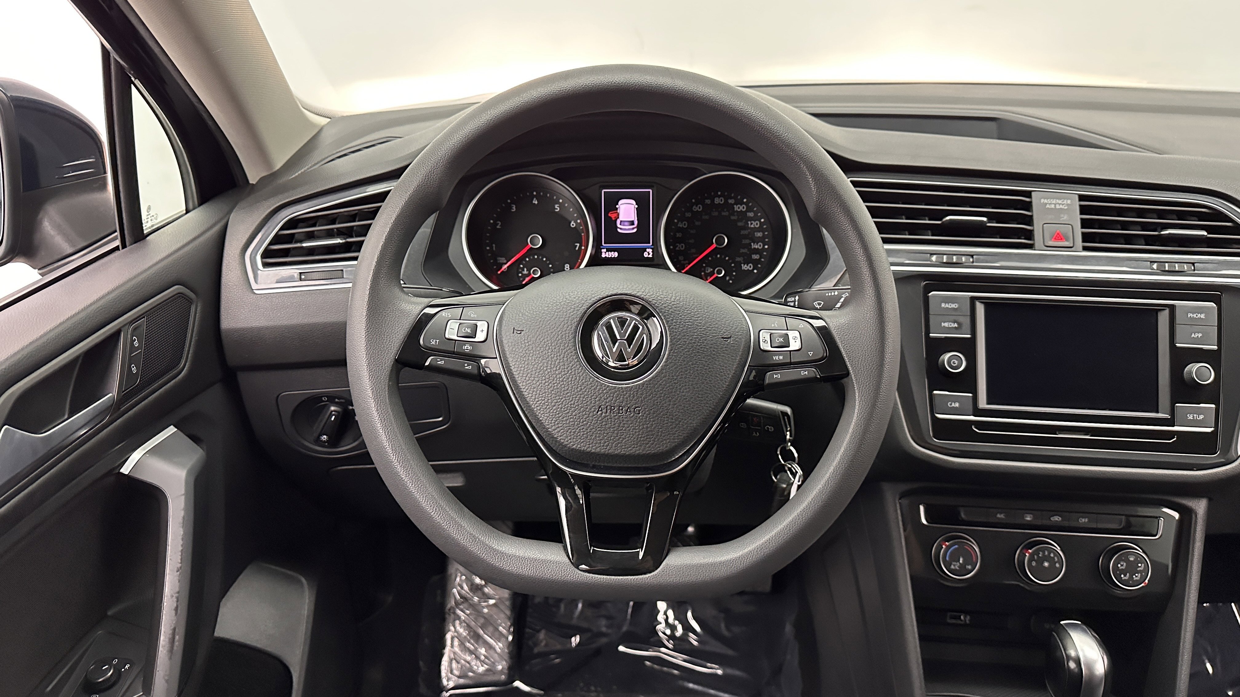 Used 2019 Volkswagen Tiguan S FWD image 23