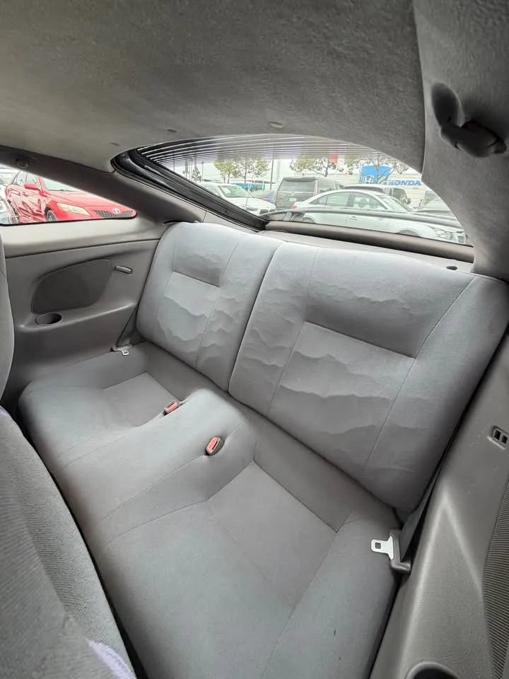 Used 2001 Toyota Celica GT FWD image 8