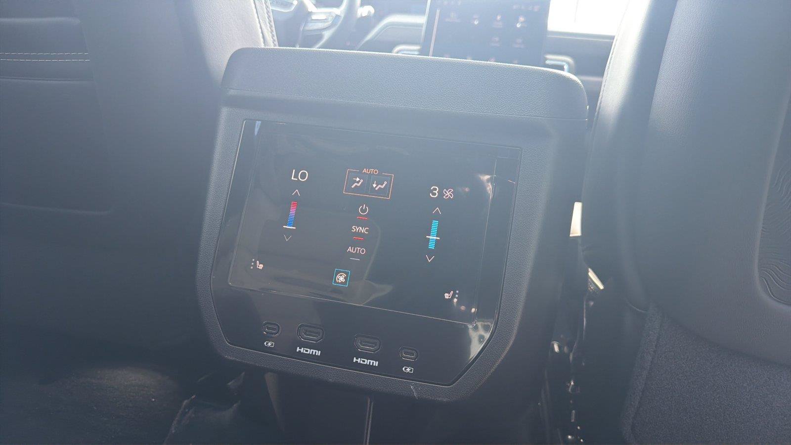 New 2026 GMC Yukon XL Denali Ultimate AWD/4WD image 25