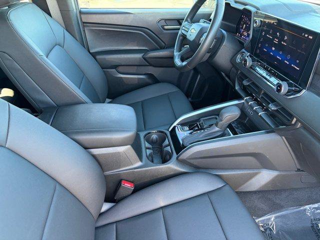 Used 2024 Chevrolet Colorado W/T w/ WT Convenience Package RWD image 11