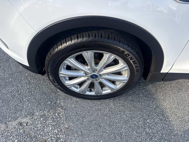 Used 2019 Ford Escape SEL image 16