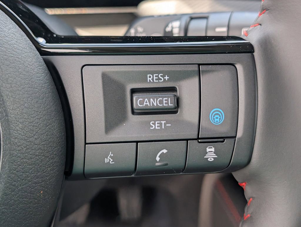 Used 2025 Nissan Kicks SR image 20
