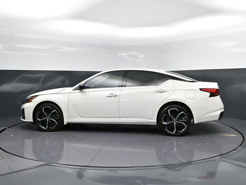 Used 2024 Nissan Altima 2.5 SR image 4