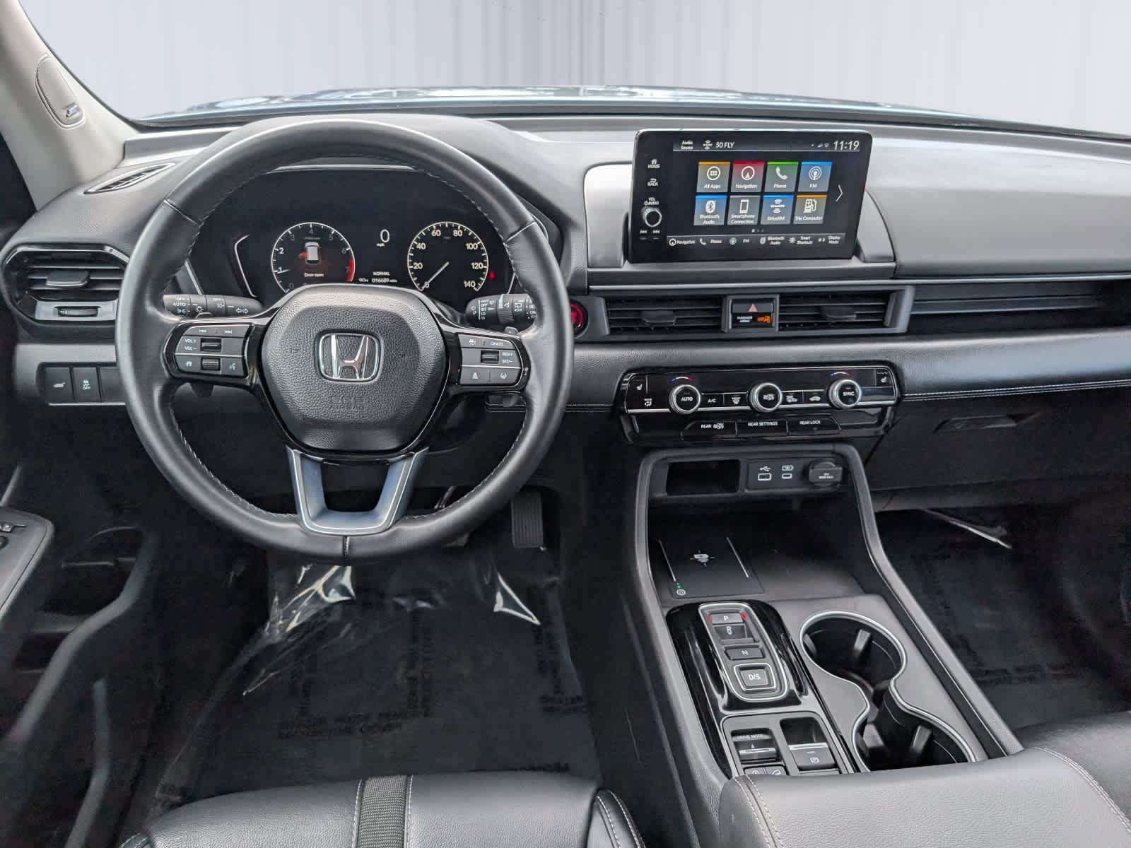 Used 2024 Honda Pilot Touring image 20