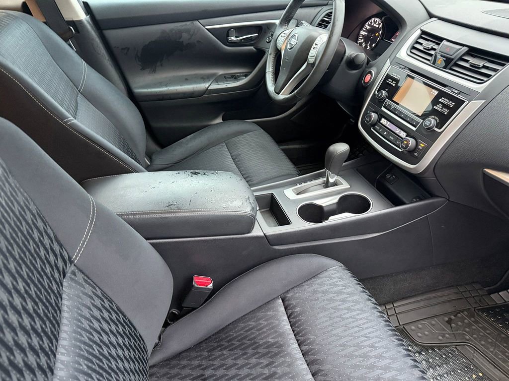 Used 2017 Nissan Altima 2.5 SV image 16