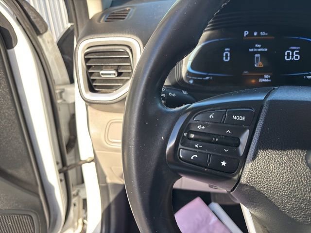 Used 2024 Hyundai Venue SEL image 15