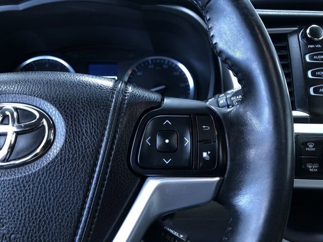 Used 2015 Toyota Highlander XLE image 26